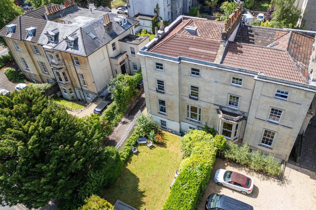 Top Floor Flat, 5 Pembroke Road Clifton, Bristol B