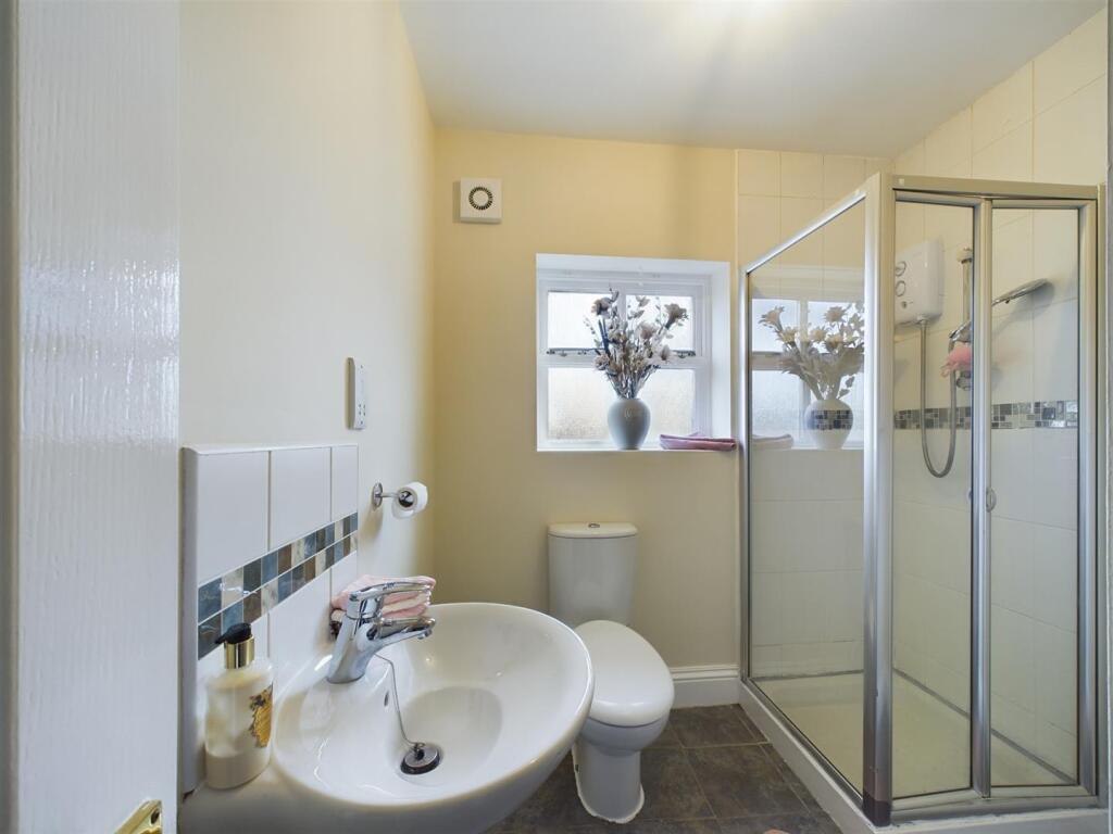 Bathroom 4