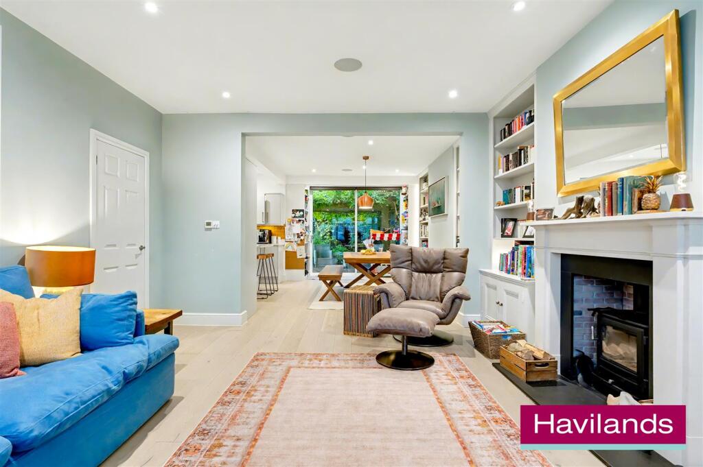 Hoodcote Gardens N21 2NE-21.jpg