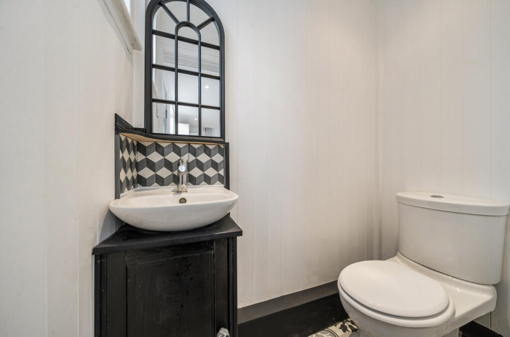 1359098-11-68de50...