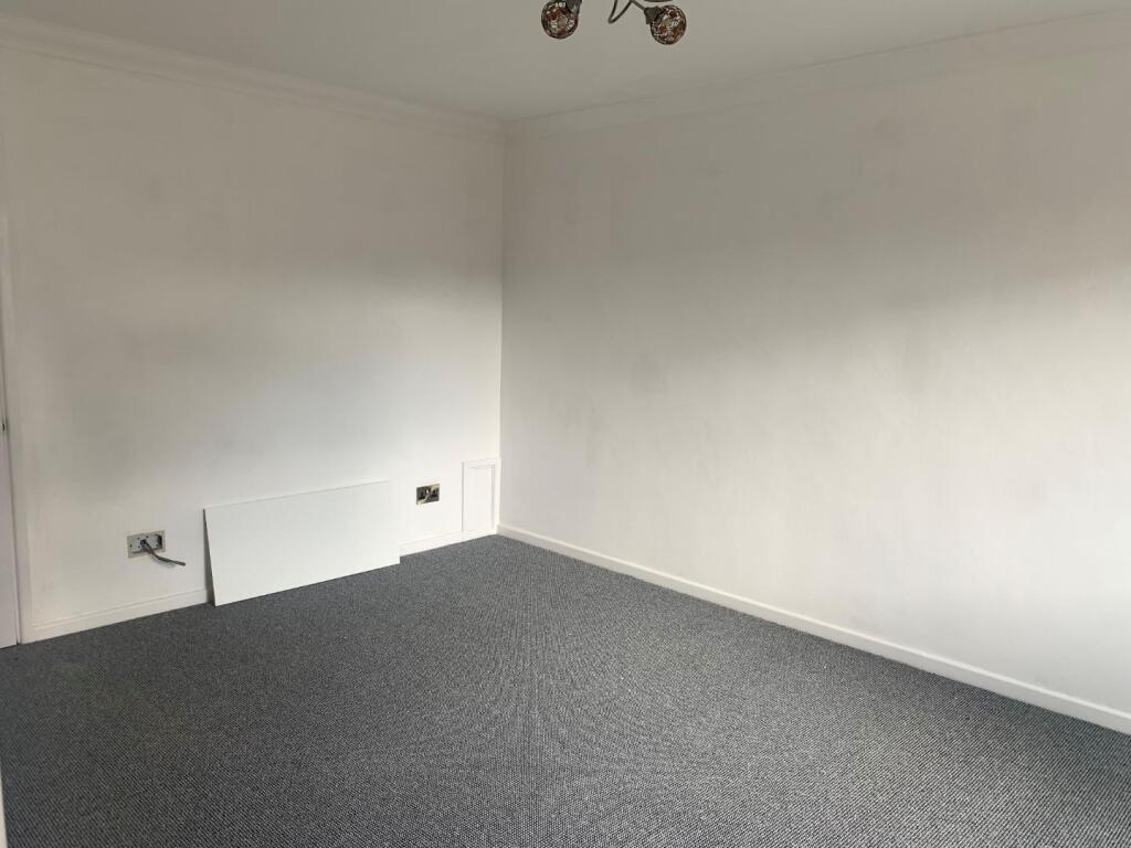 LIVING ROOM.jpg
