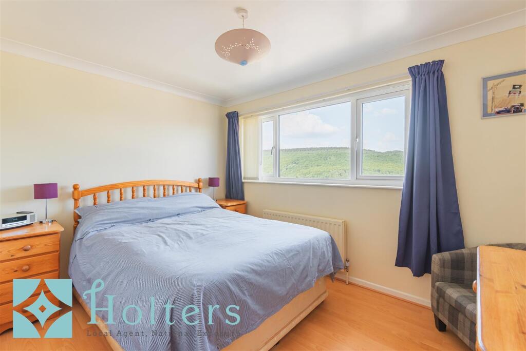 70 Rocke's Meadow, Knighton-01.jpg
