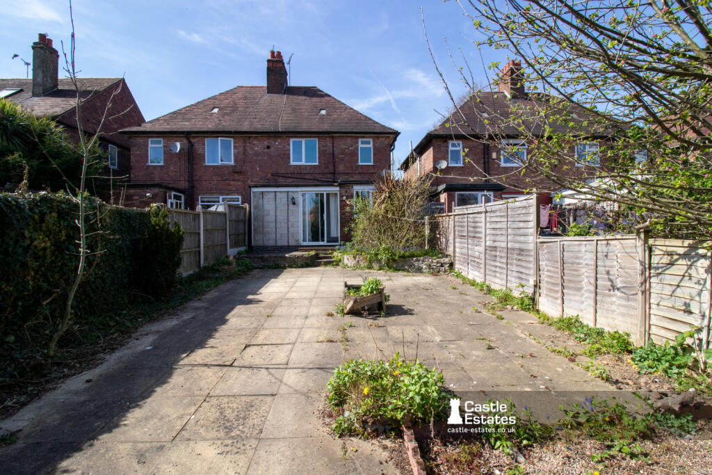 2 bedroom Semi Detached for rent