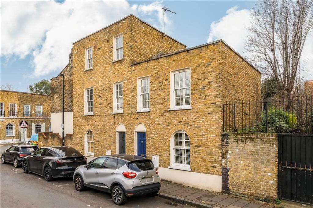 Adelina Grove, Stepney Green