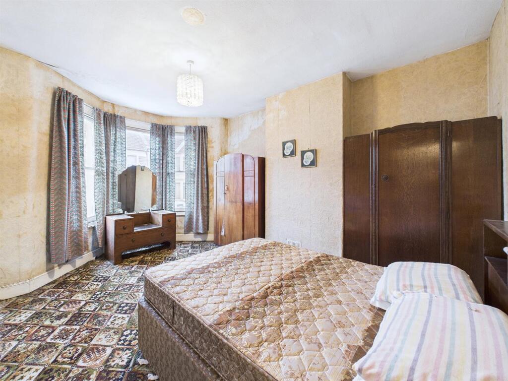 7 - 3-bedroom terraced house.jpg