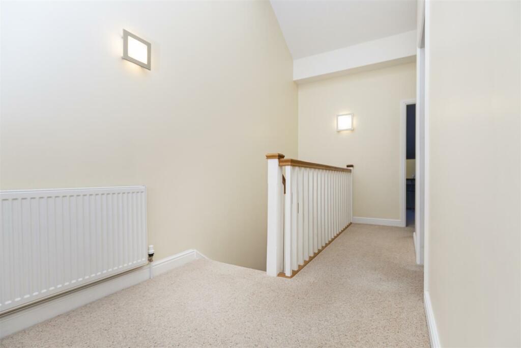 Bramleys Estate Agents - Long Lane - Honley (38).j