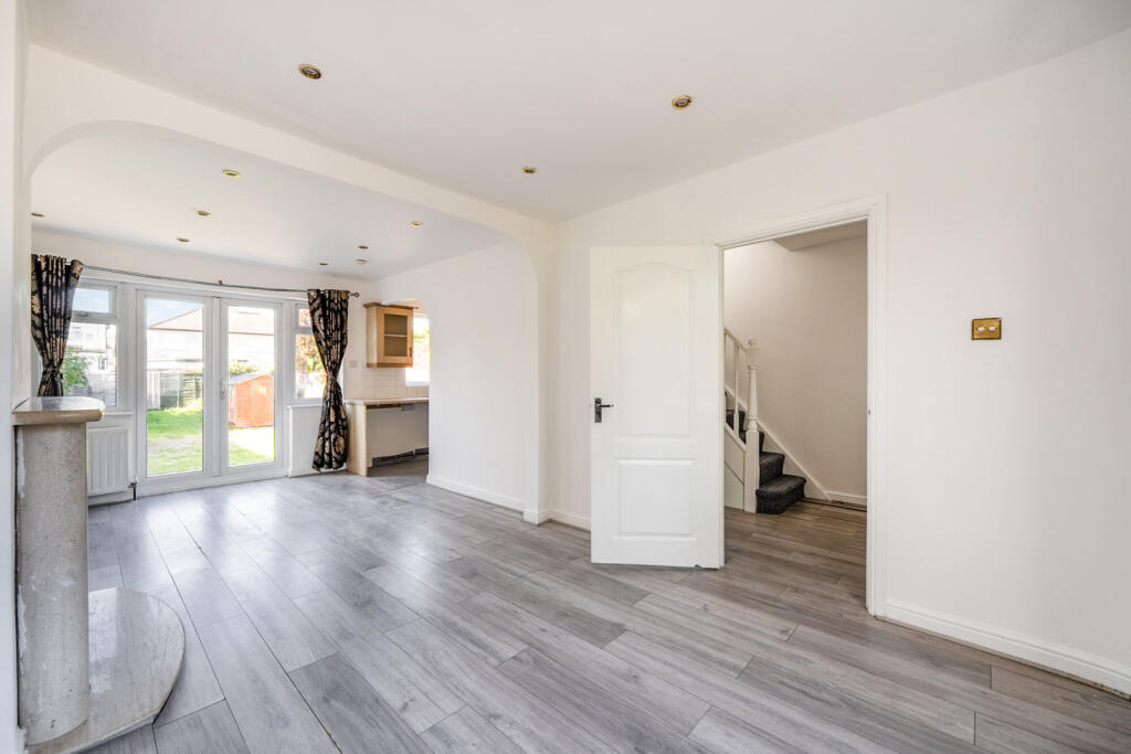 1364084-8-68e3a53...