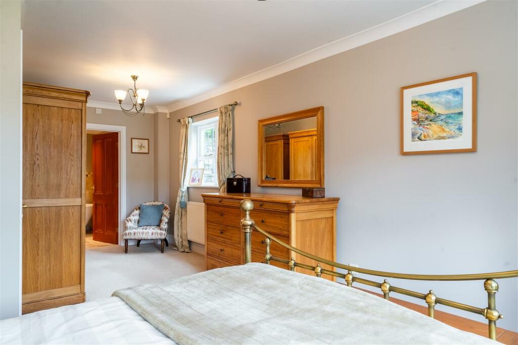 Bedroom 3-3.jpg