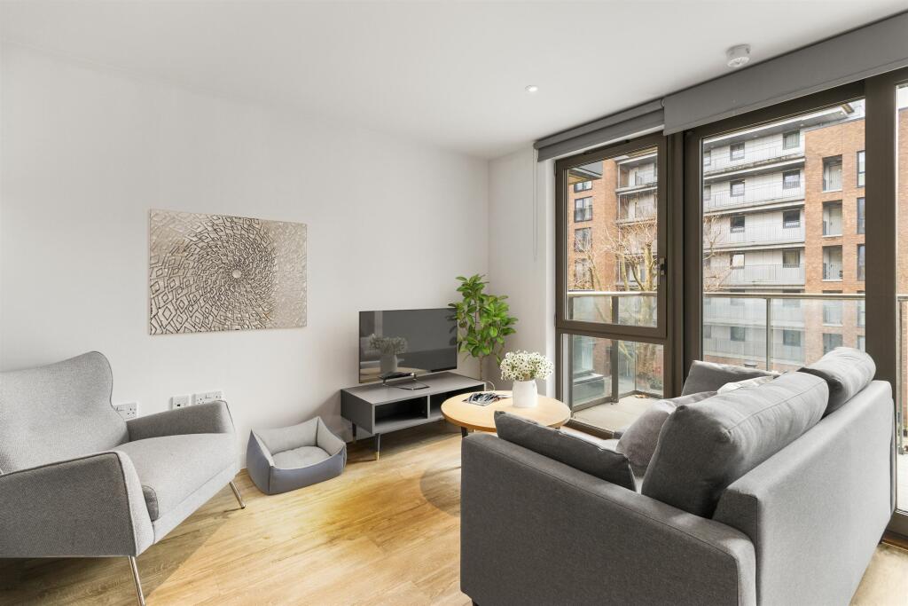 Experience the elegance of this contemporary living space, perfect for relaxation and entertaining.