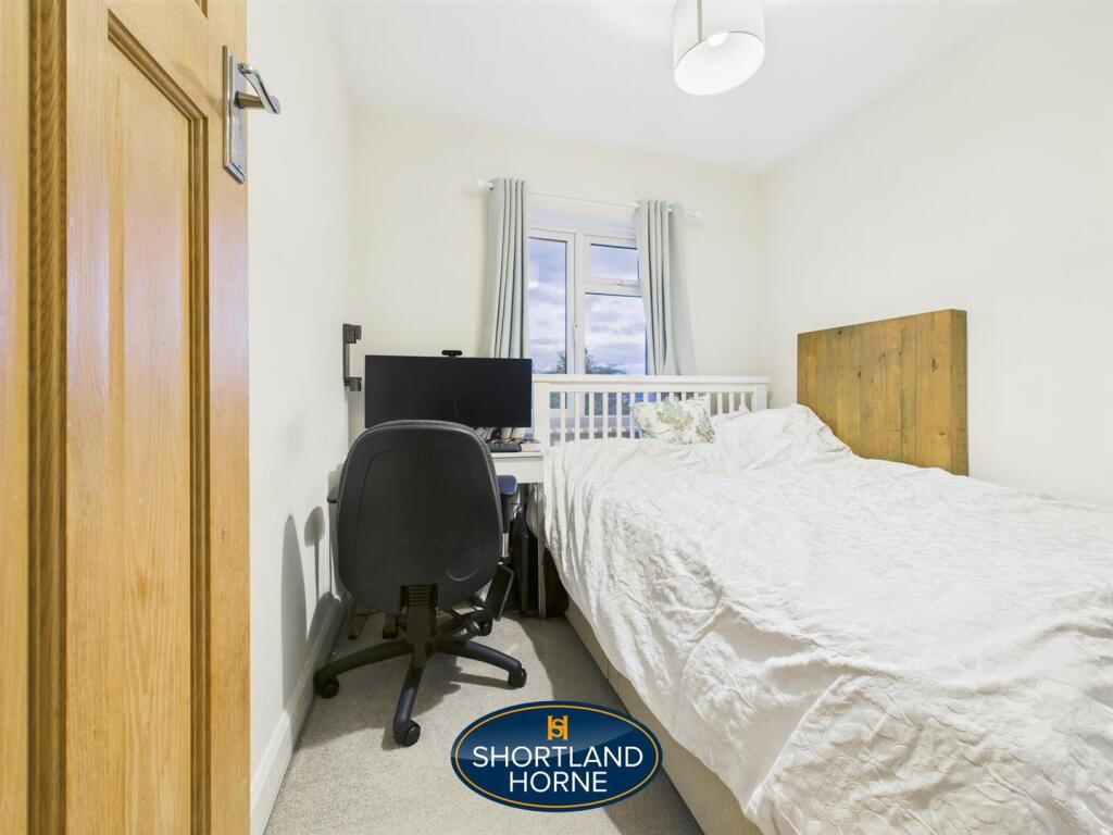 CAM04377G0-PR0055-STILL024.jpg