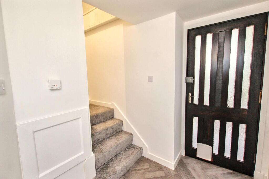 9 - Staircase.jpg