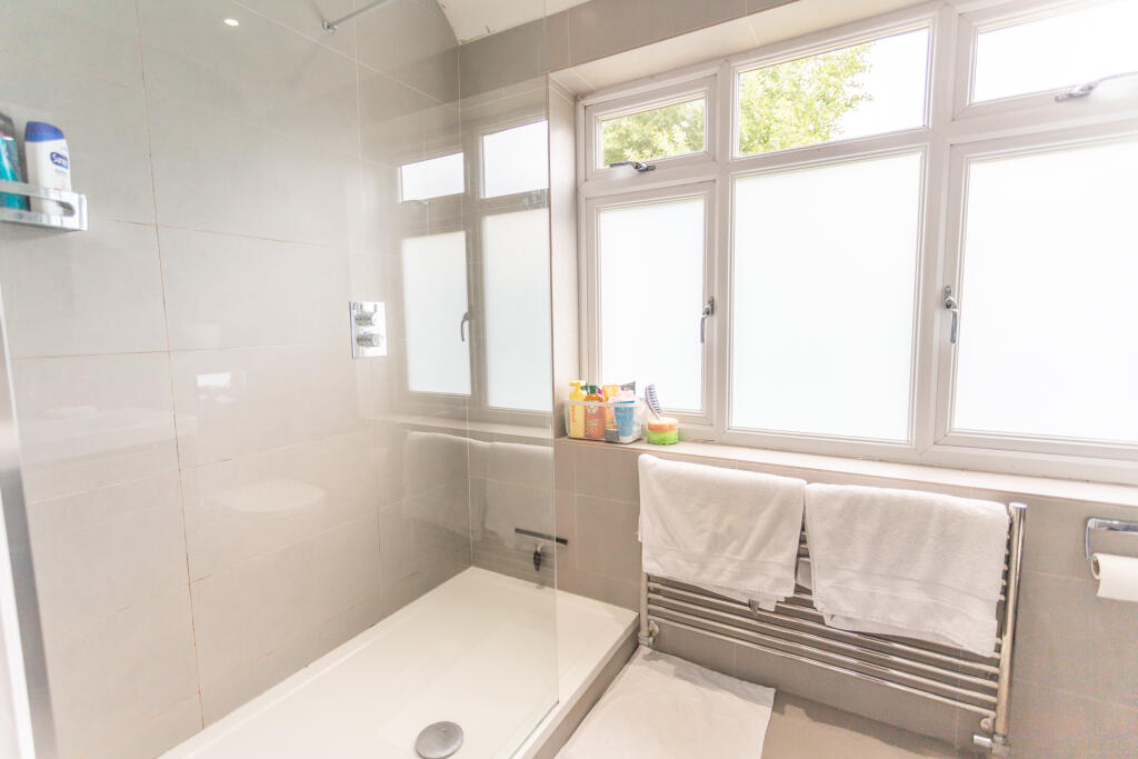 en suite Shower room