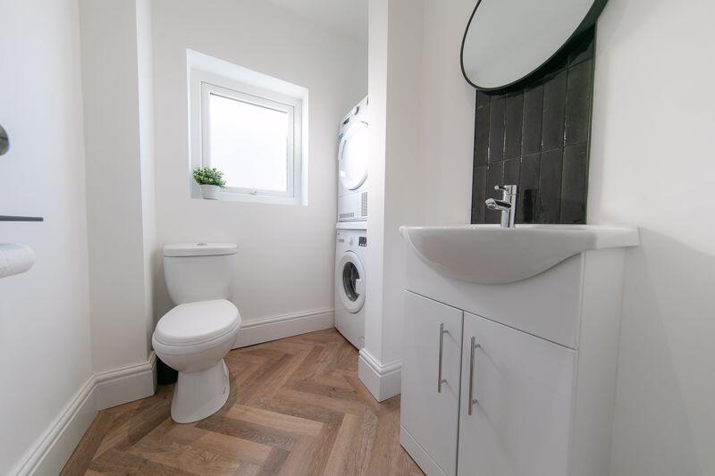 Utilities and washroom