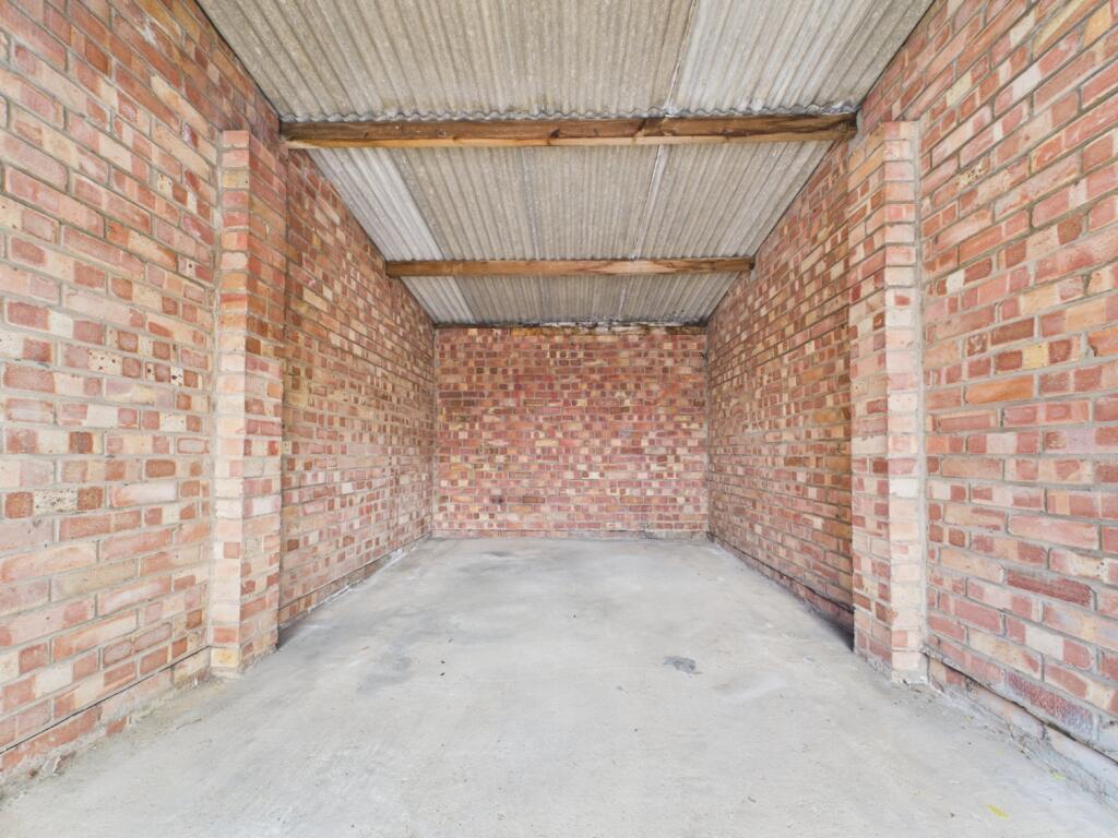 CAM01740G0-PR0407-STILL017