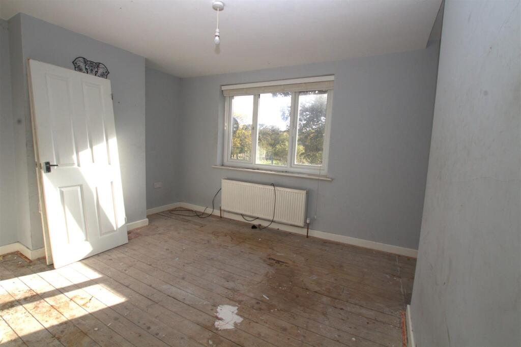 BEDROOM 1 ANGLE 1.jpg