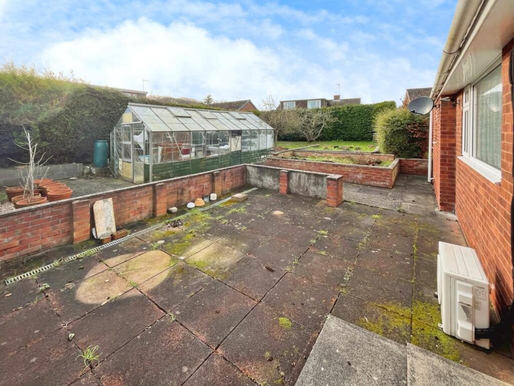 018ab6f4-Rear 20garden 202.jpg