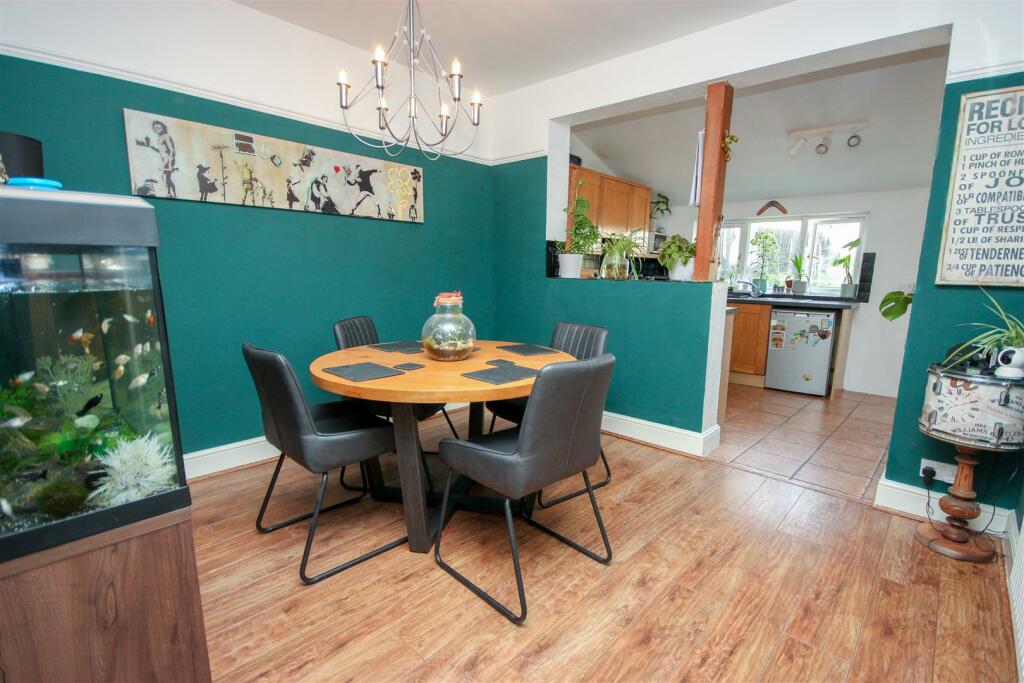 Dining room.jpg