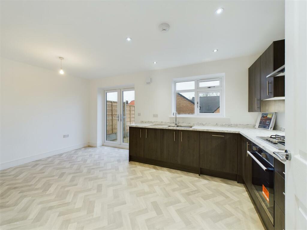 KITCHEN/ DINER