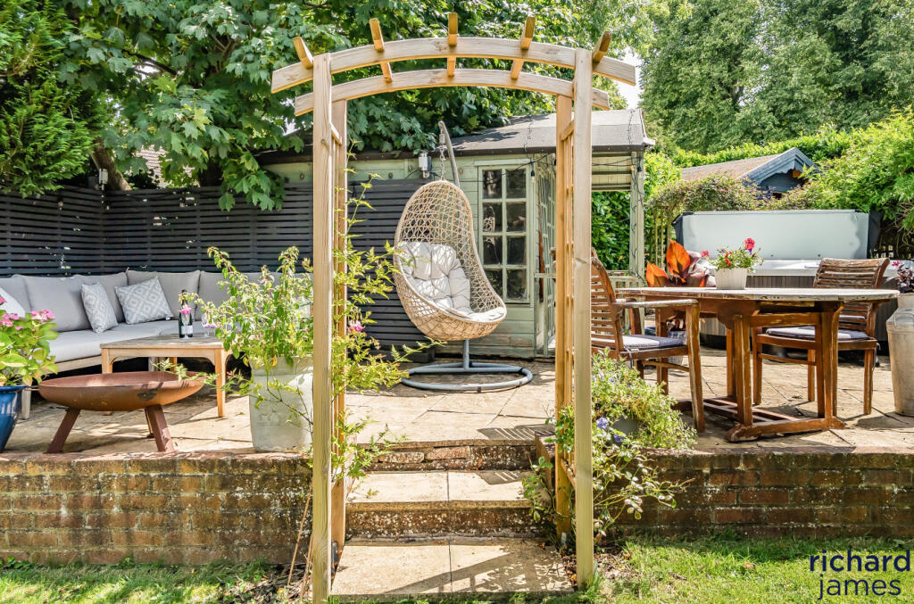 7a4c24bd-d31a-424...