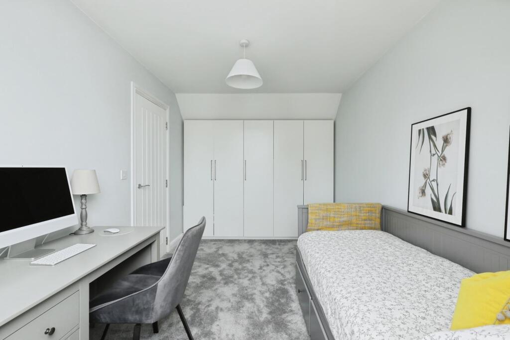 BEDROOM NO.5