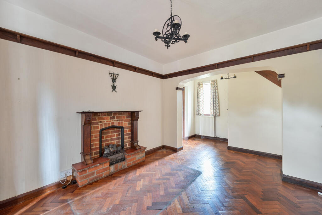 1345687-5-68b03eb...