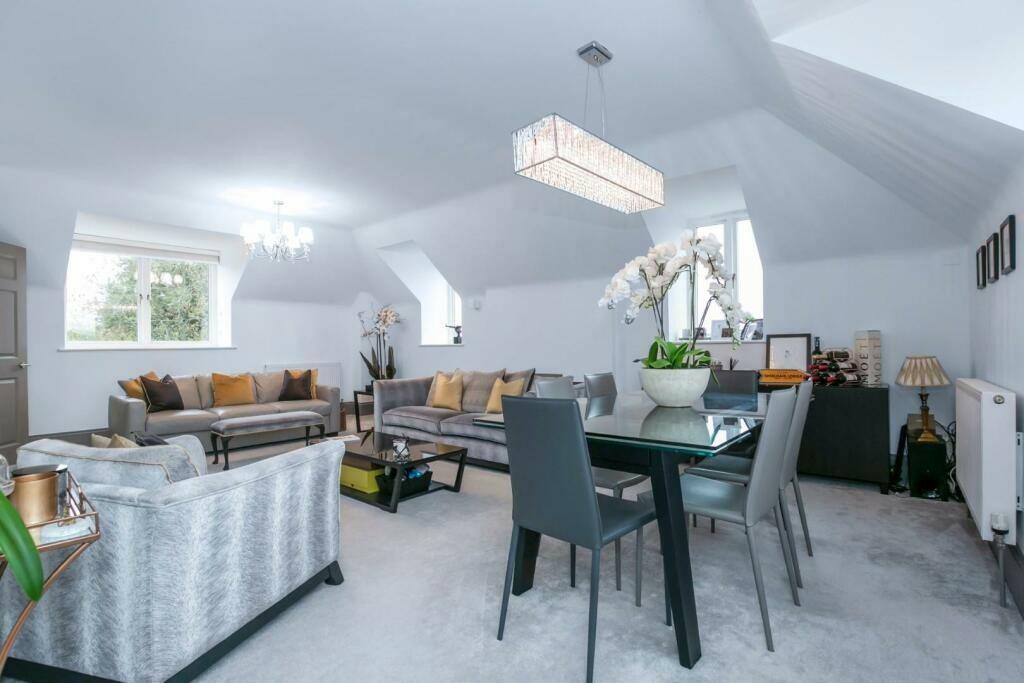 206990_32943908_I...