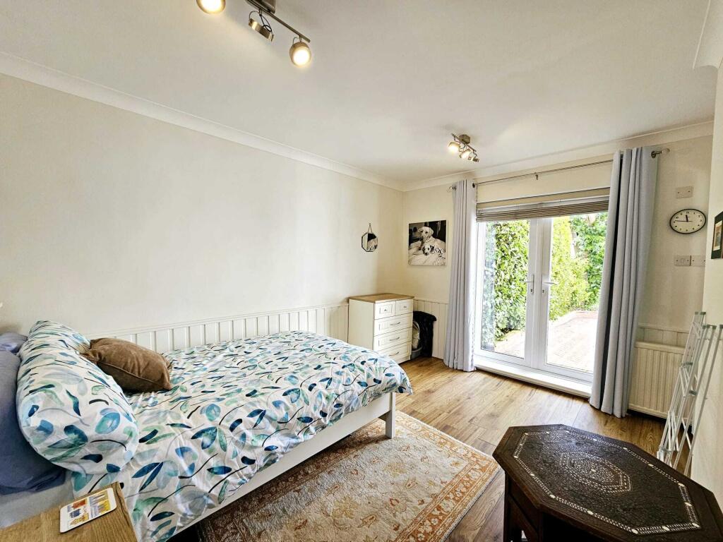 d8ac380e-8e32-4fa0-a939-de84397a955f