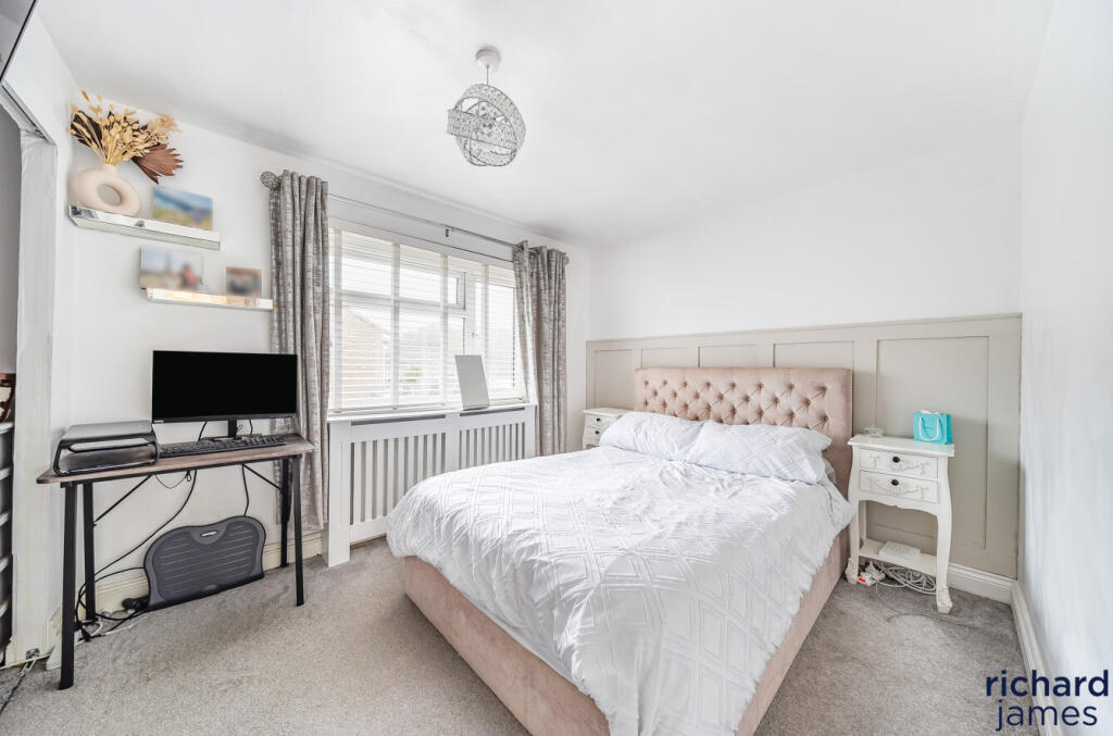 7b8495b9c89b4518a42584879b2ff1a6