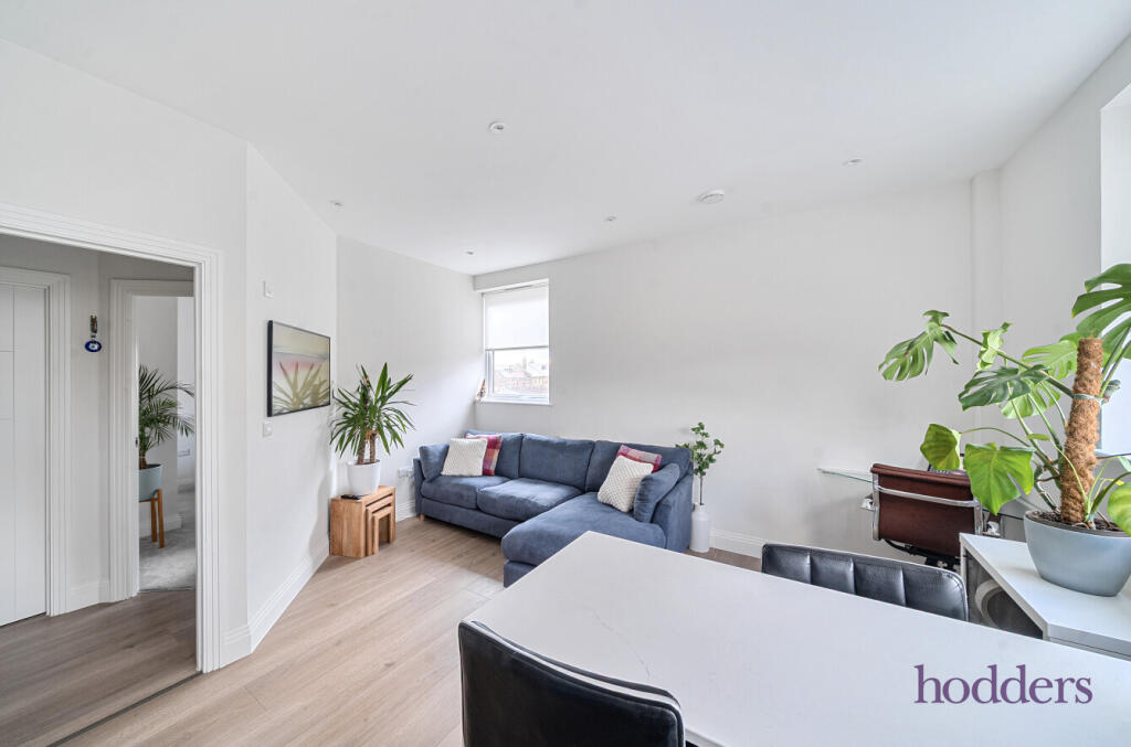 a118d201-8728-47f...