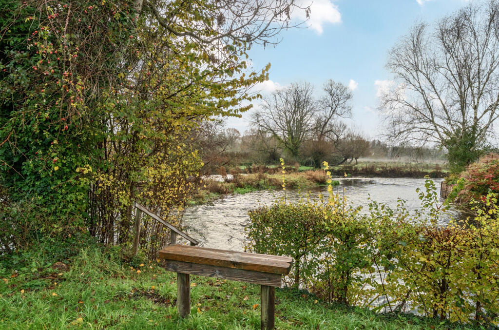 1385845-20-692963...