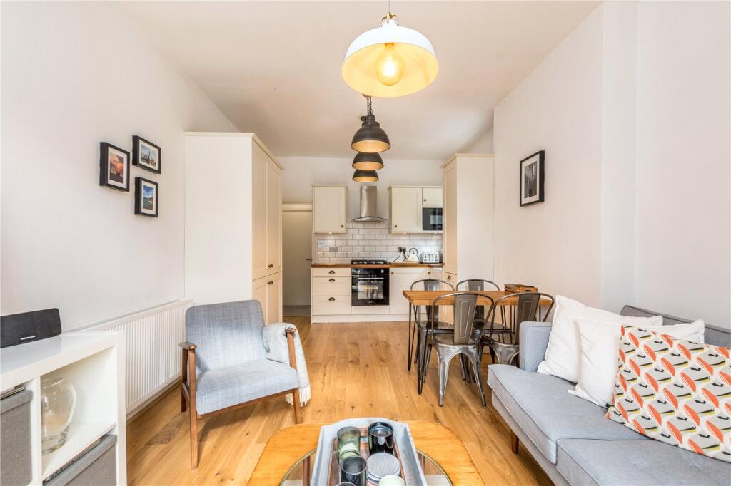 Reception-Kitchen