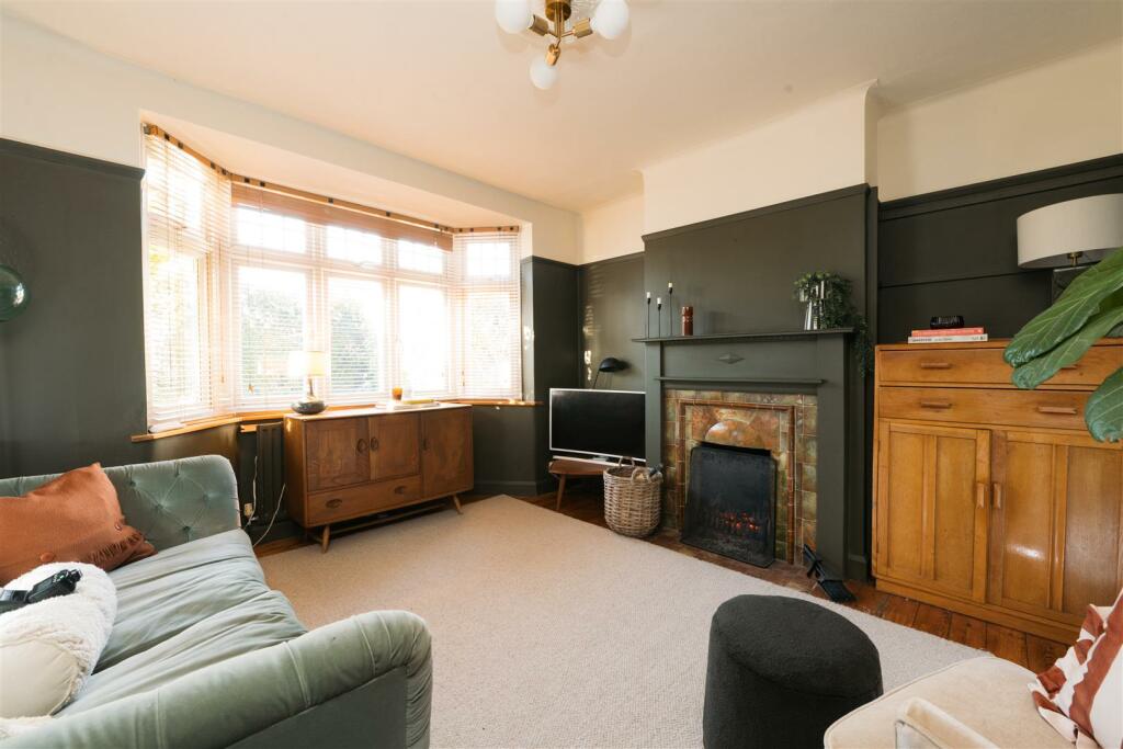 48 Brampton Park Rd, Hitchin-03.jpg