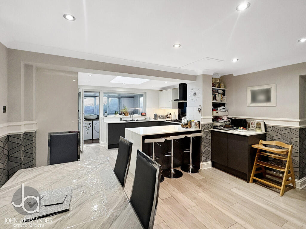 20251128_15120692...