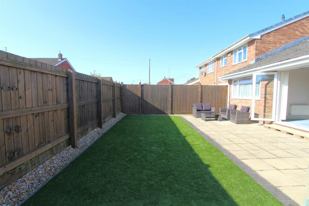 Garden 1.JPG