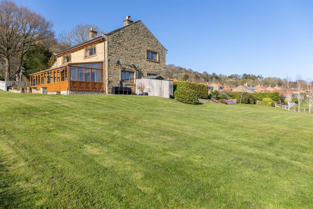 House &amp; Gardens