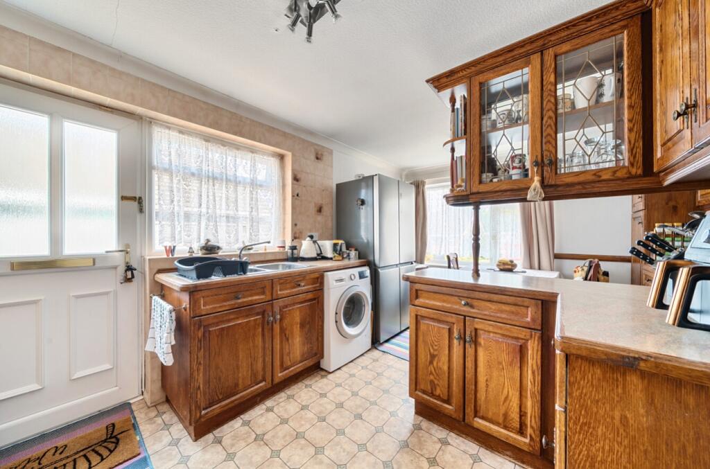 1303401-5-6841c97e7e6fd