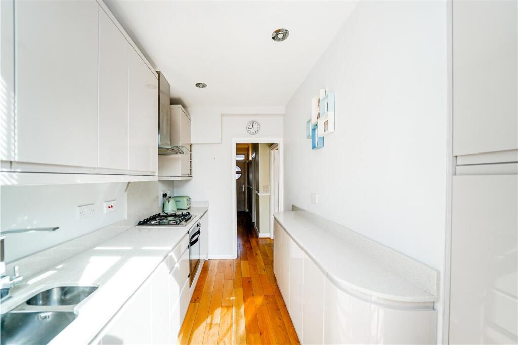 76 Roberts Road-9.jpg