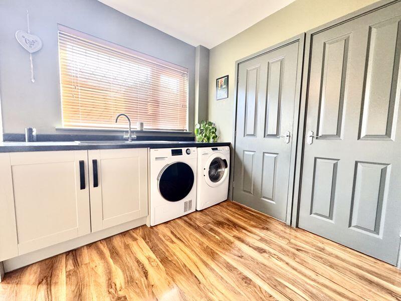 Kitchen alt view