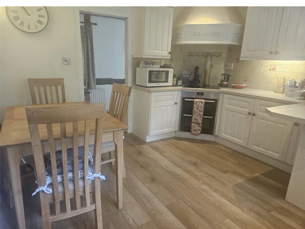 Kitchen/Breakfast Rm