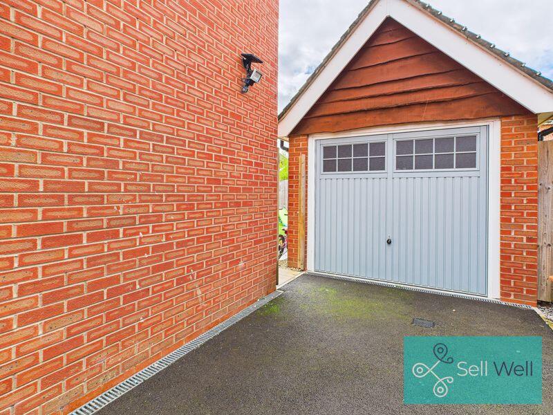 Detached Garage