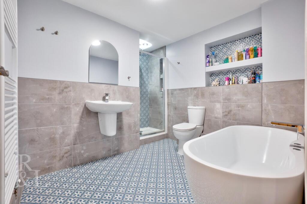 11 Homecroft (19).jpg