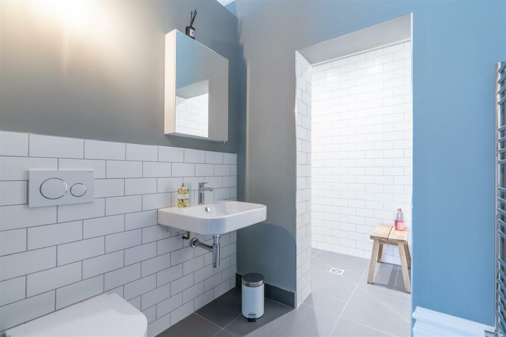 Bedroom Two En Suite