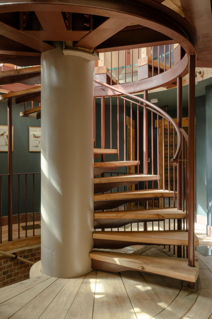 298409 - The Roundhouse, Park Lane, Old Knebwor...