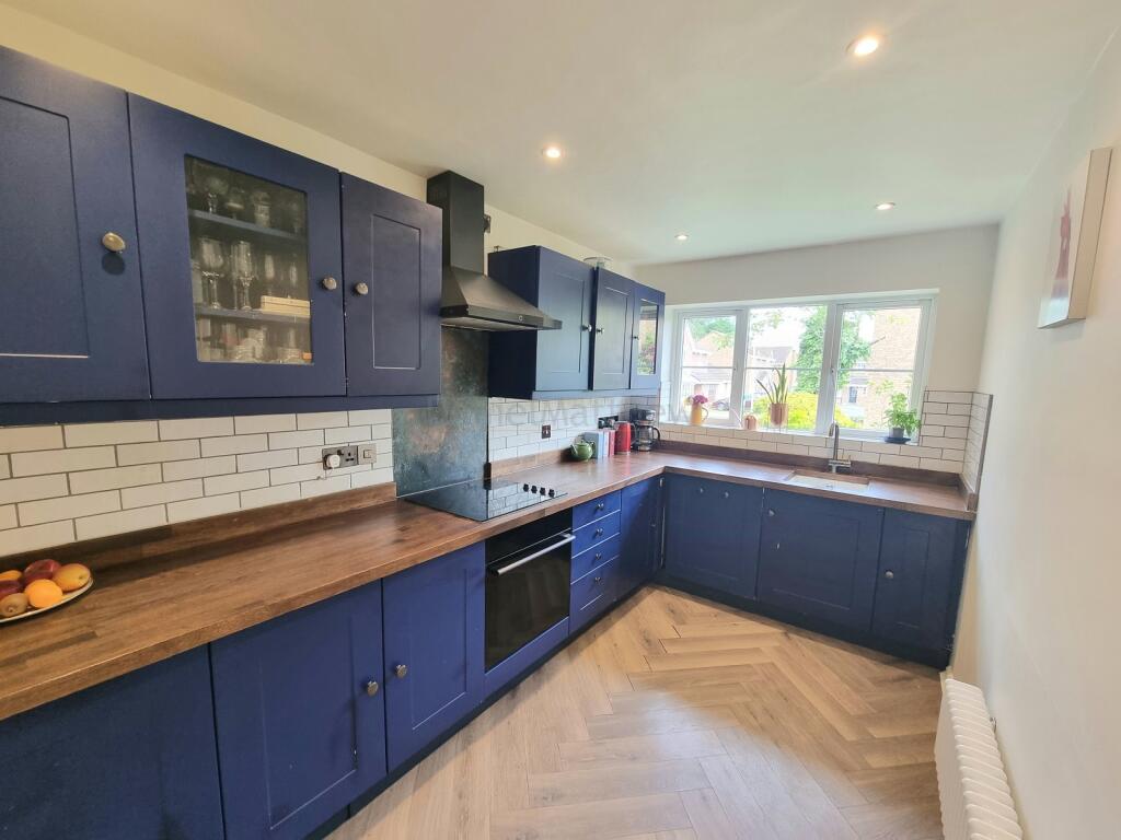 Kitchen/ Breakfast Room