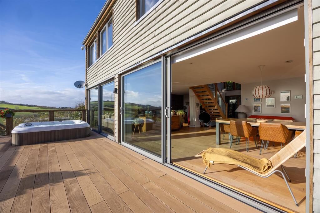 24 - 53 Dunstone Park Road Paignton.jpg