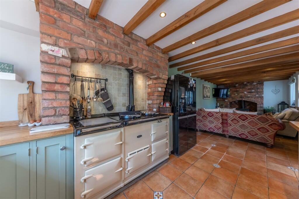 68 Cliff Road-004.jpg