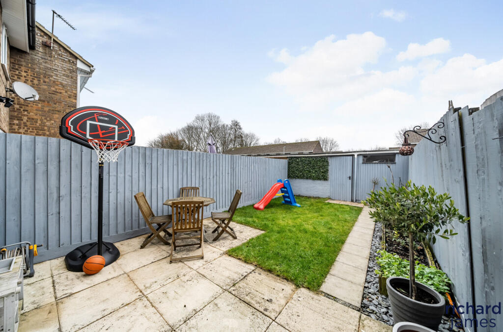 bfab346435d740d69046a2dde71557f3