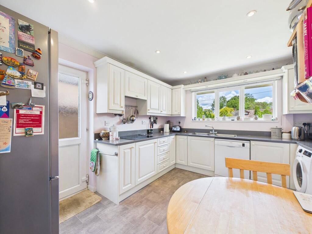 CAM04018G0-PR0260...