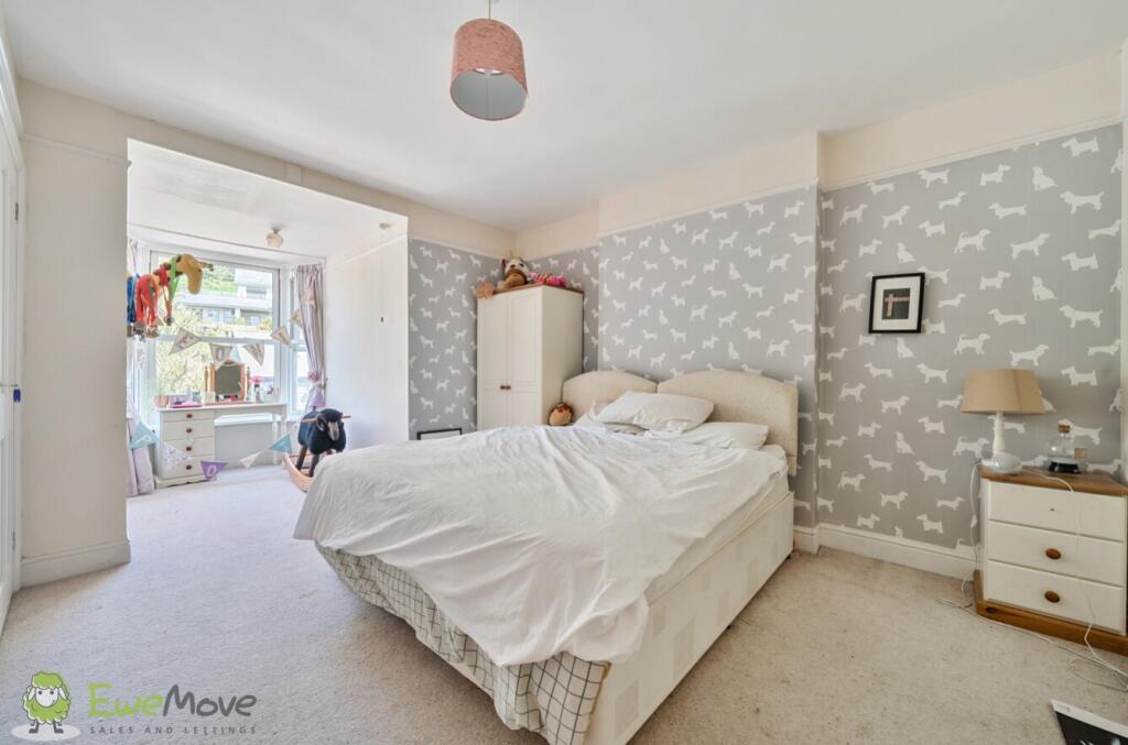 8f189482-b004-4f30-bd56-338461ead8c9