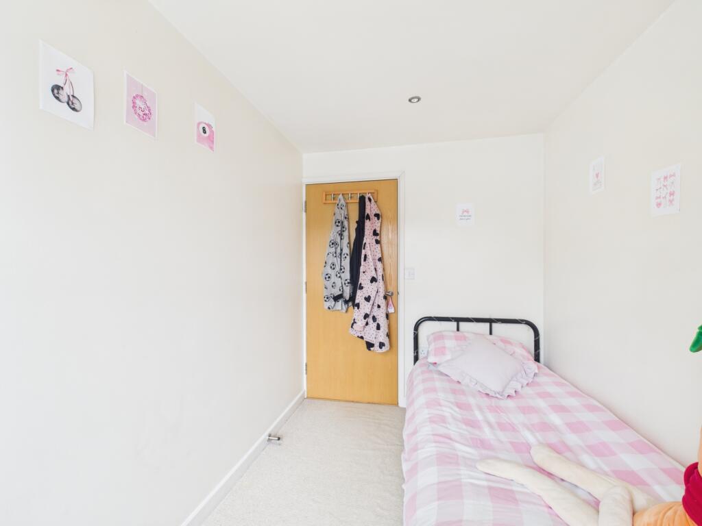 CAM03293G0-PR0251-STILL002